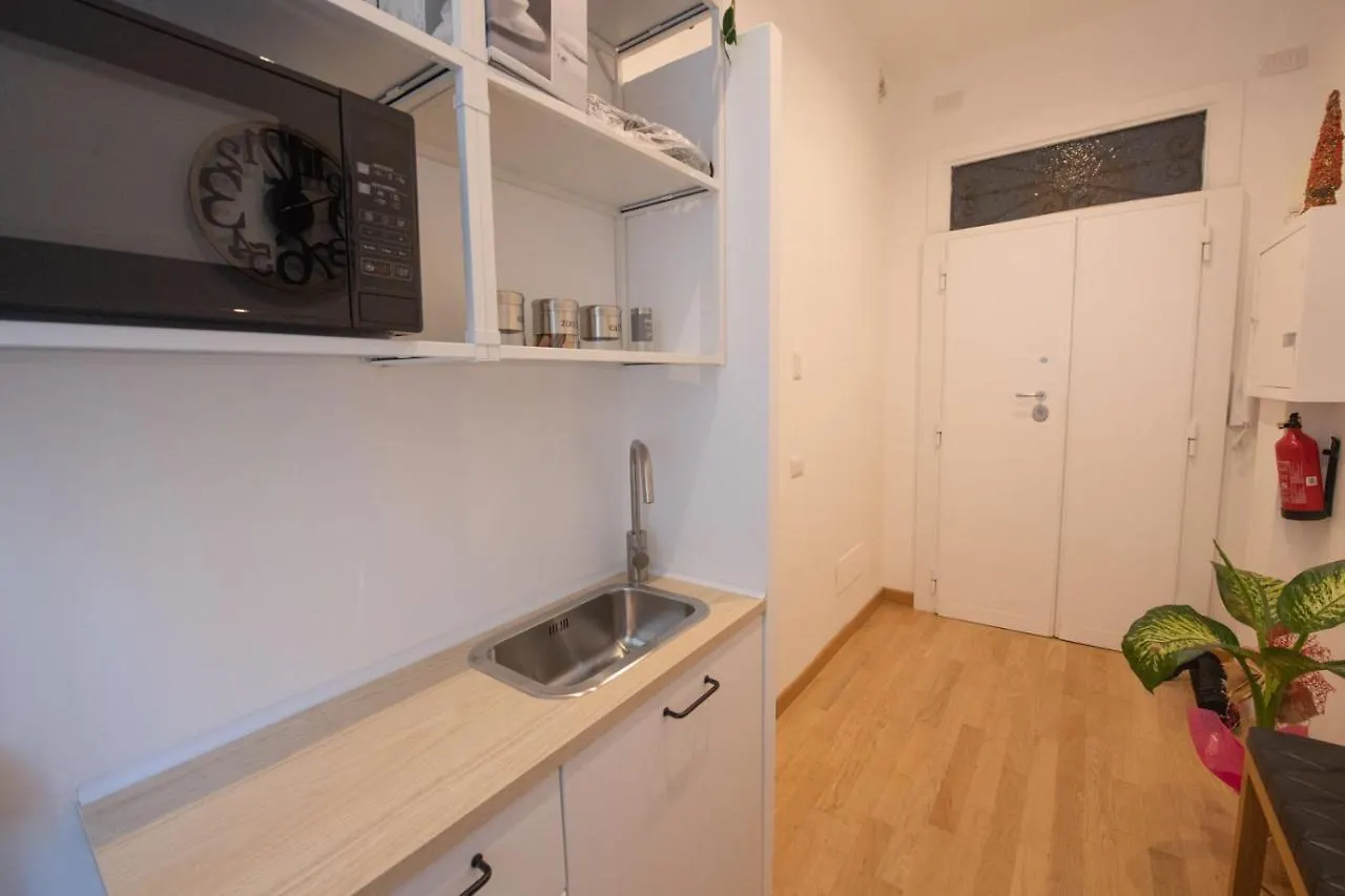 Bed and Breakfast Domus Castroni Germanico Rzym 0*,